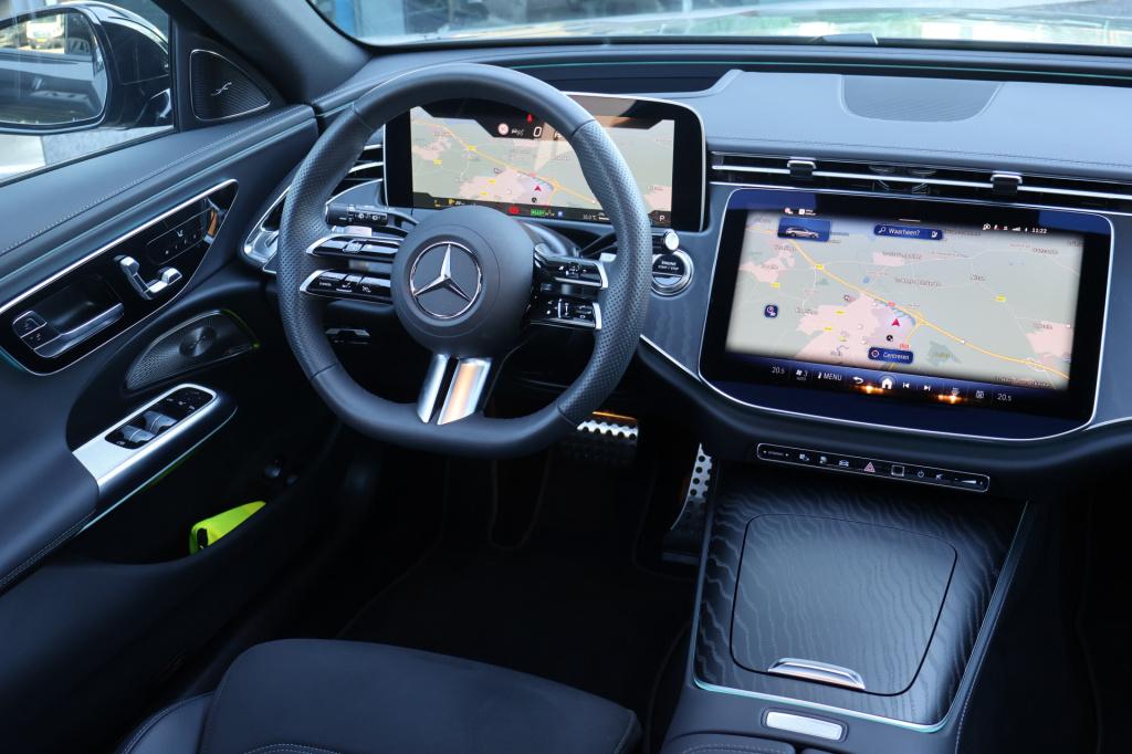 Mercedes-Benz E-Klasse estate 300 e edition amg line l airmatic l panoramad
