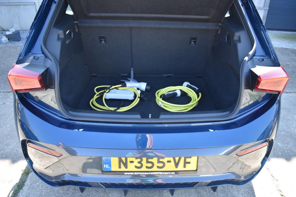 Cupra Born business one 62 kwh soh 91,6% | camera | acc | sfeerverlichting 