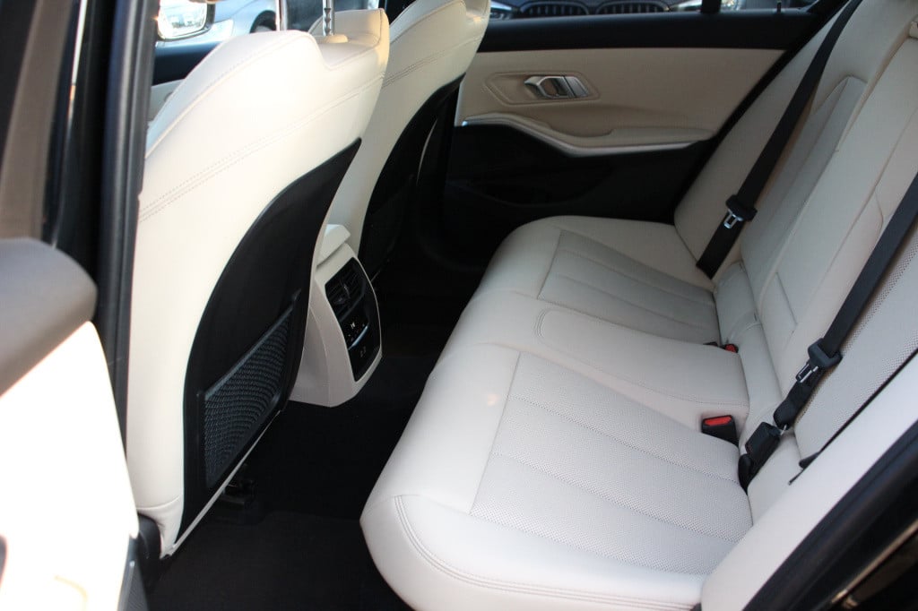 BMW 3-serie m340i xdrive 374pk | schuifdak | el.stoelen | acc | 20''