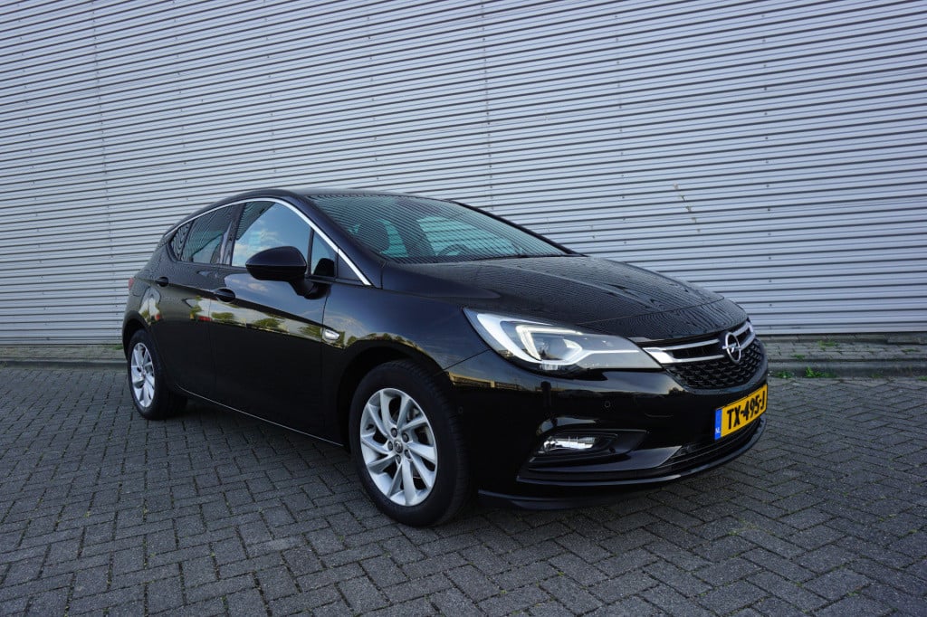 Opel Astra 1.4 innovation climate / navi / camera / parkeers. / cruise / na