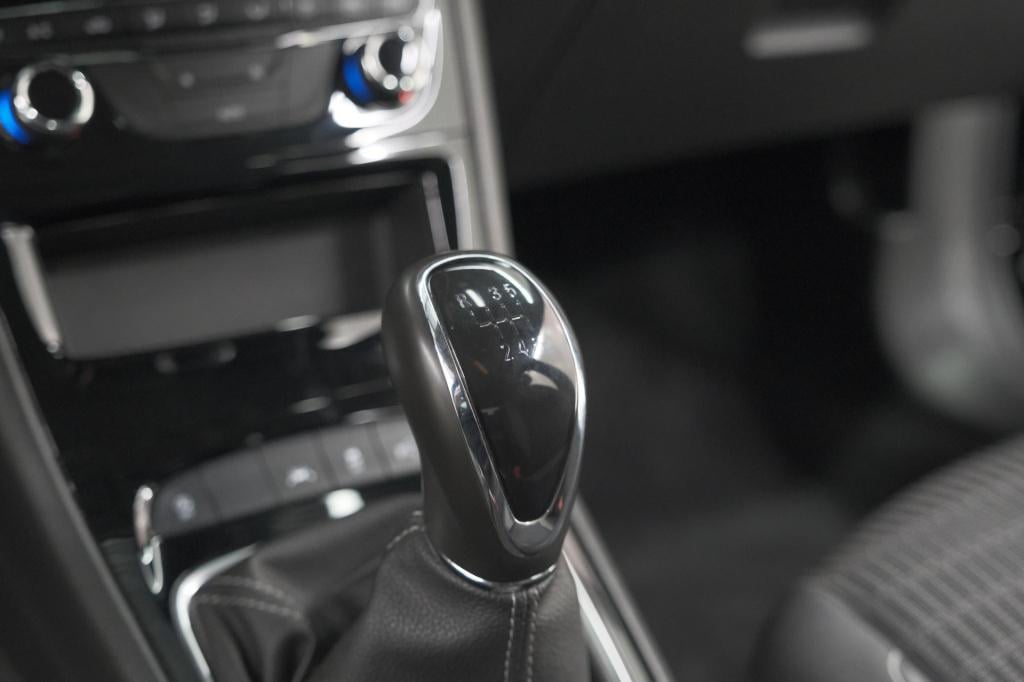 Opel Astra 1.2 business edition | camera | dodehoekdetectie | allseason ban