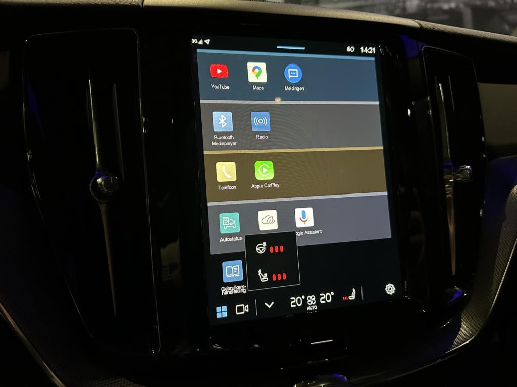Volvo XC60 2.0 t6 plug-in hybrid awd plus dark *pano*hksound*leder*memory*