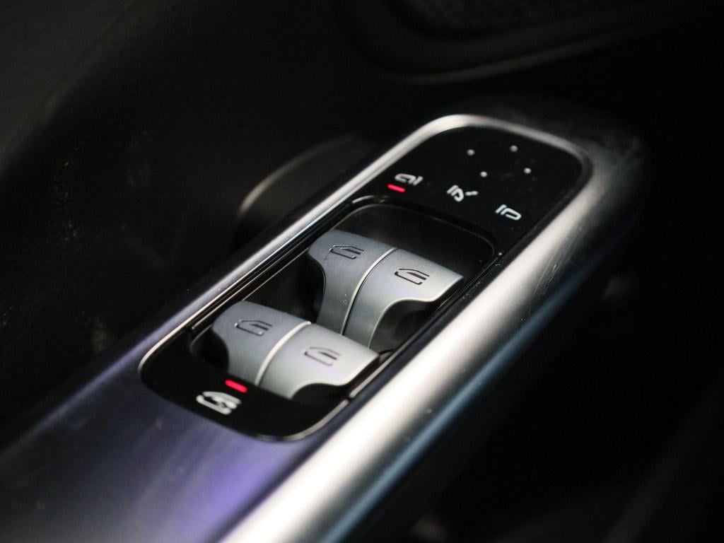 Mercedes-Benz C-Klasse 300 e amg line | automaat | panoramadak | climate co