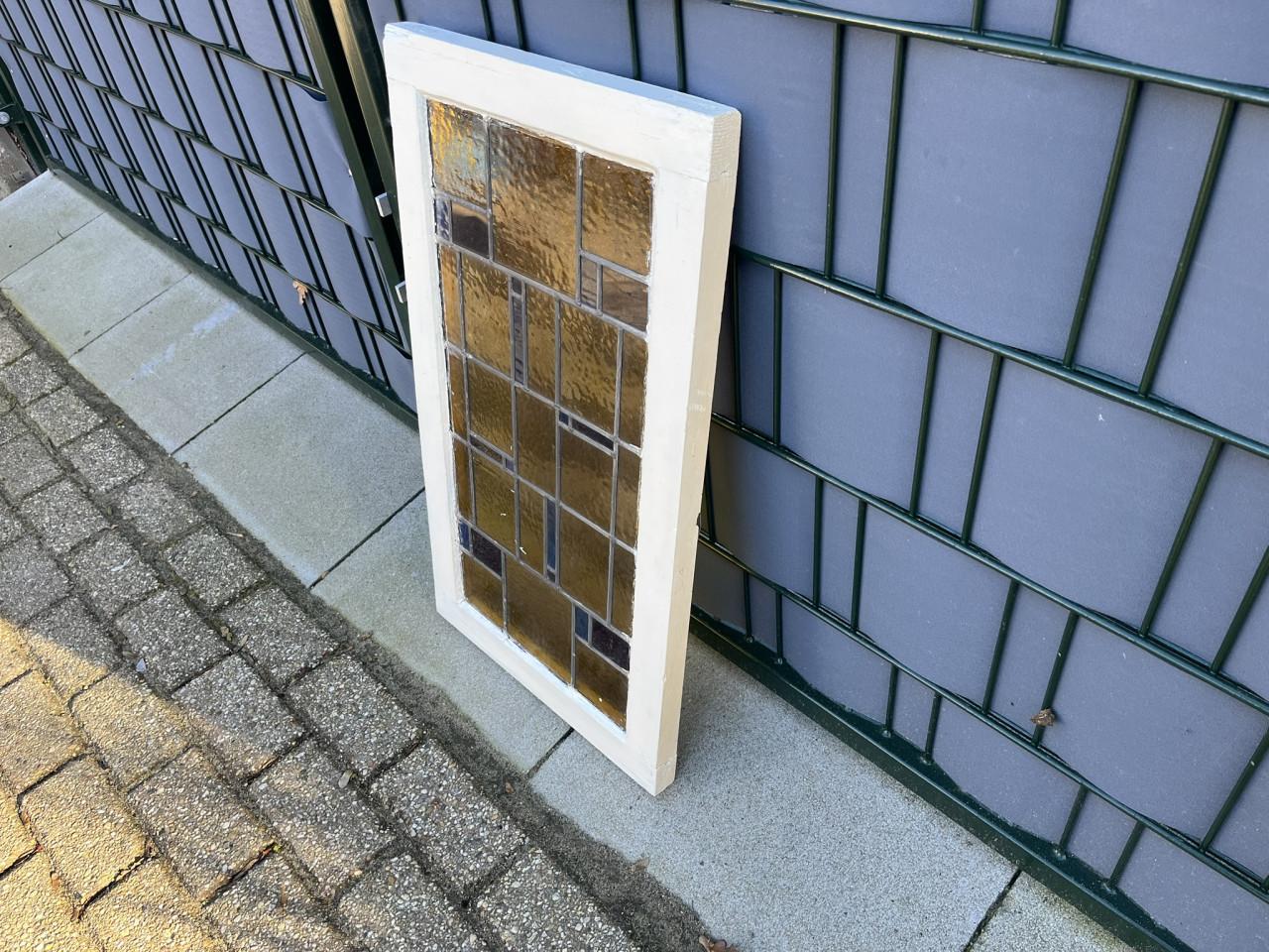 Glas in loodraam 44 x 78 x 3,5 cm.