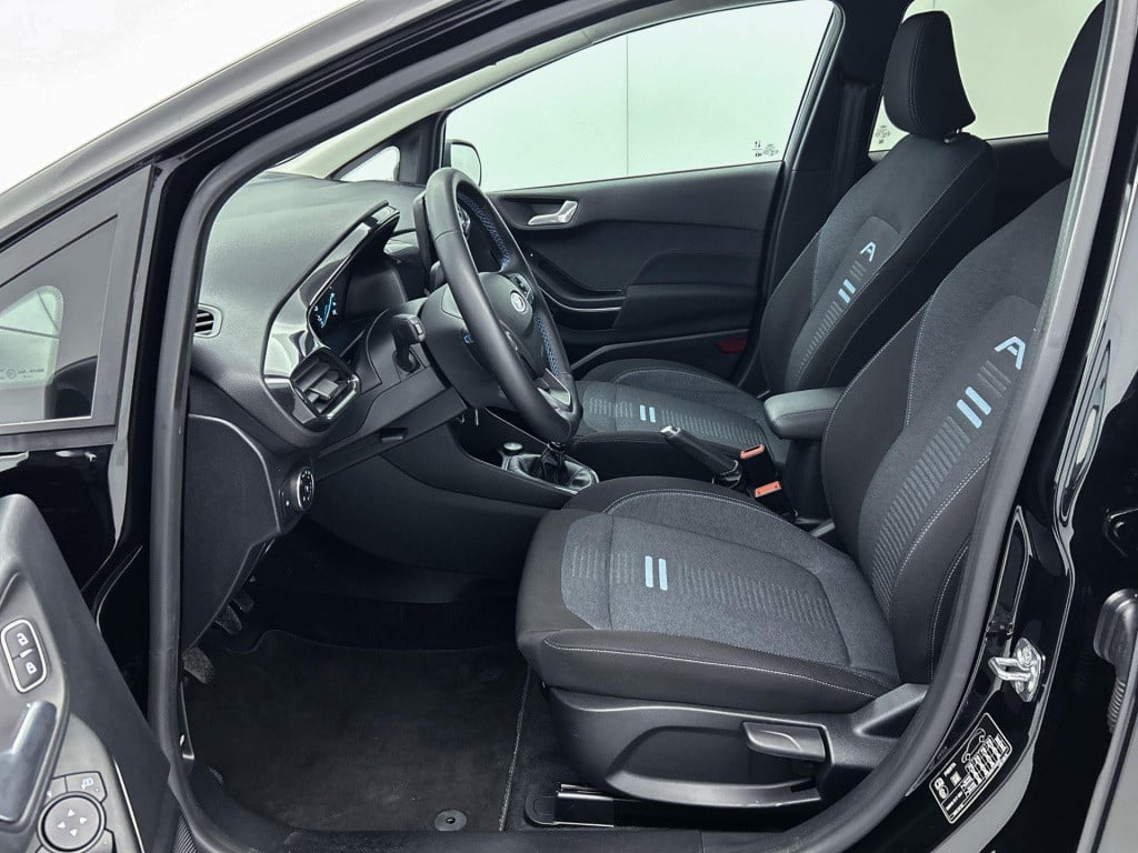 Ford Fiesta 1.0i ecoboost 70kw active btw auto! | 17'' lmv | winter pack | 