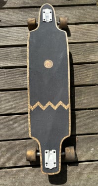 Globe Spearpoint 40" Cork Zagged longboard