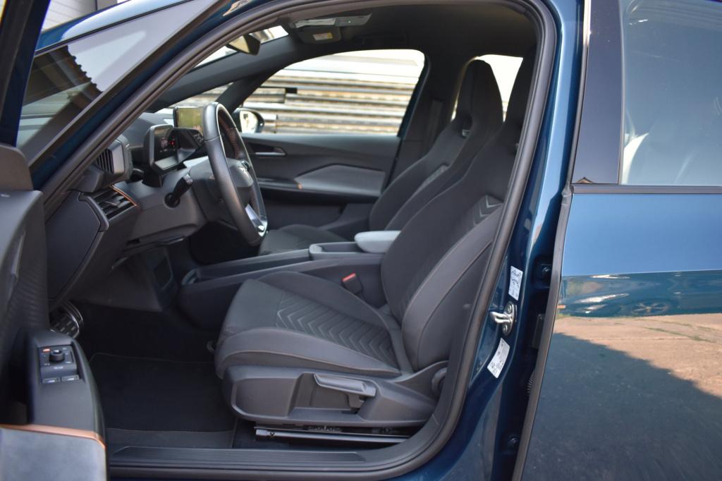 Cupra Born business one 62 kwh soh 91,6% | camera | acc | sfeerverlichting 