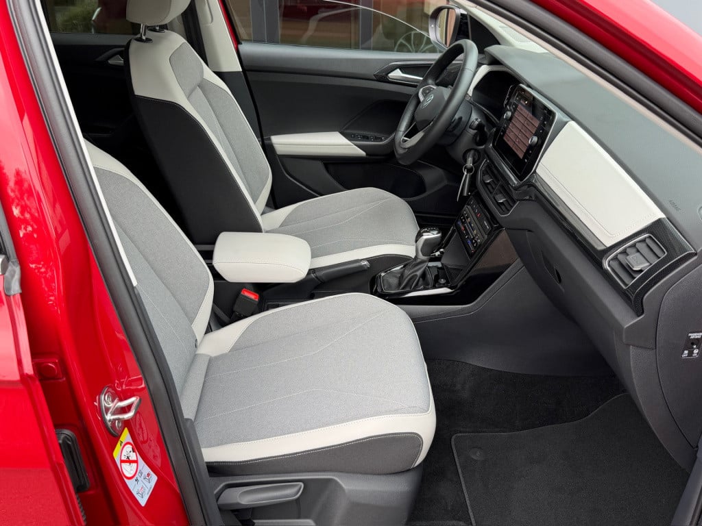 Volkswagen T-cross 1.0 tsi 116pk style | trekhaak | camera | navi | led gri