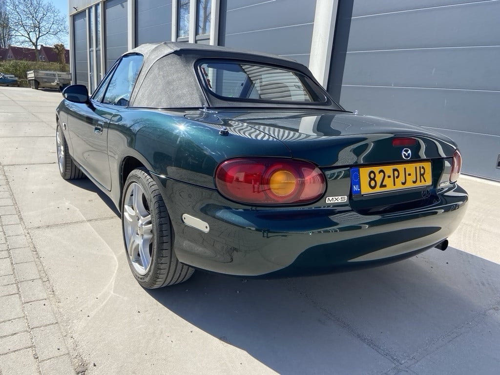 Mazda MX 5 in showroomconditie