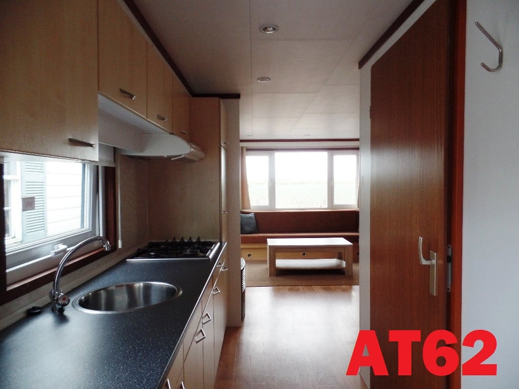 Onderhoudsvrij ZARO chalet met dubbel glas en 2 slaapkamers te koop