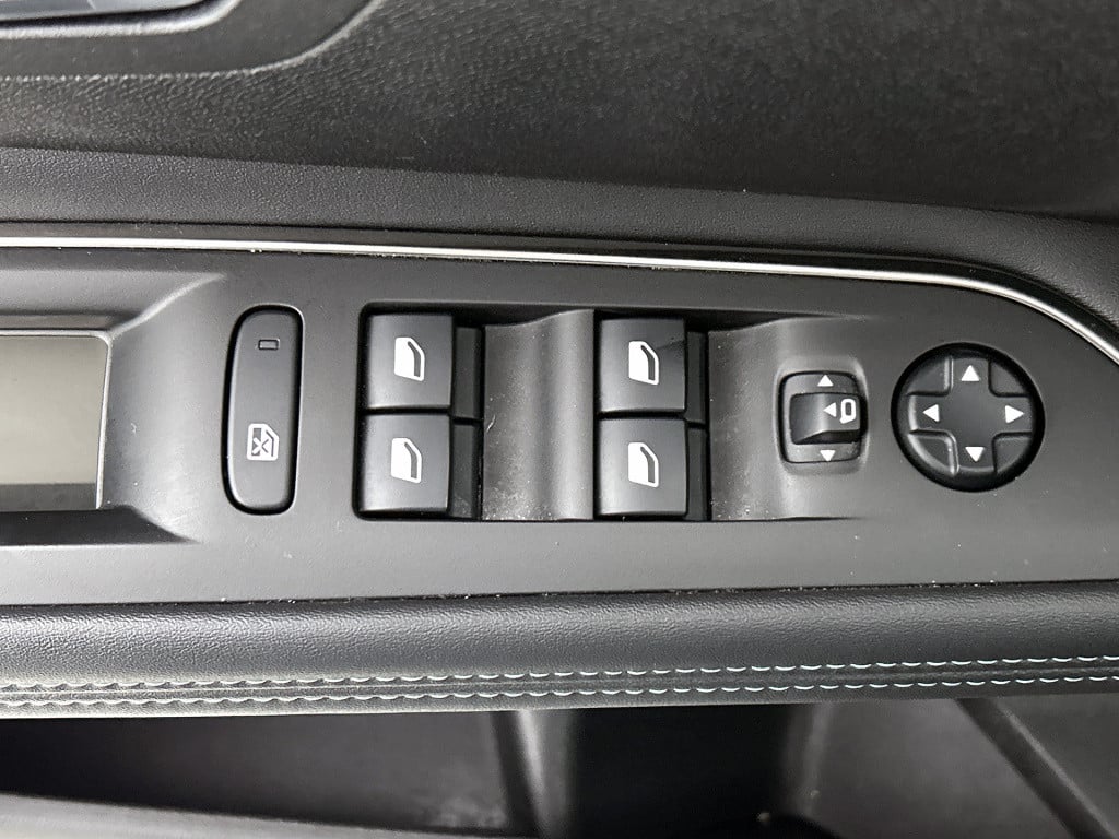Peugeot 3008 130pk automaat allure | rijklaar | camera | icockpit | stoelve