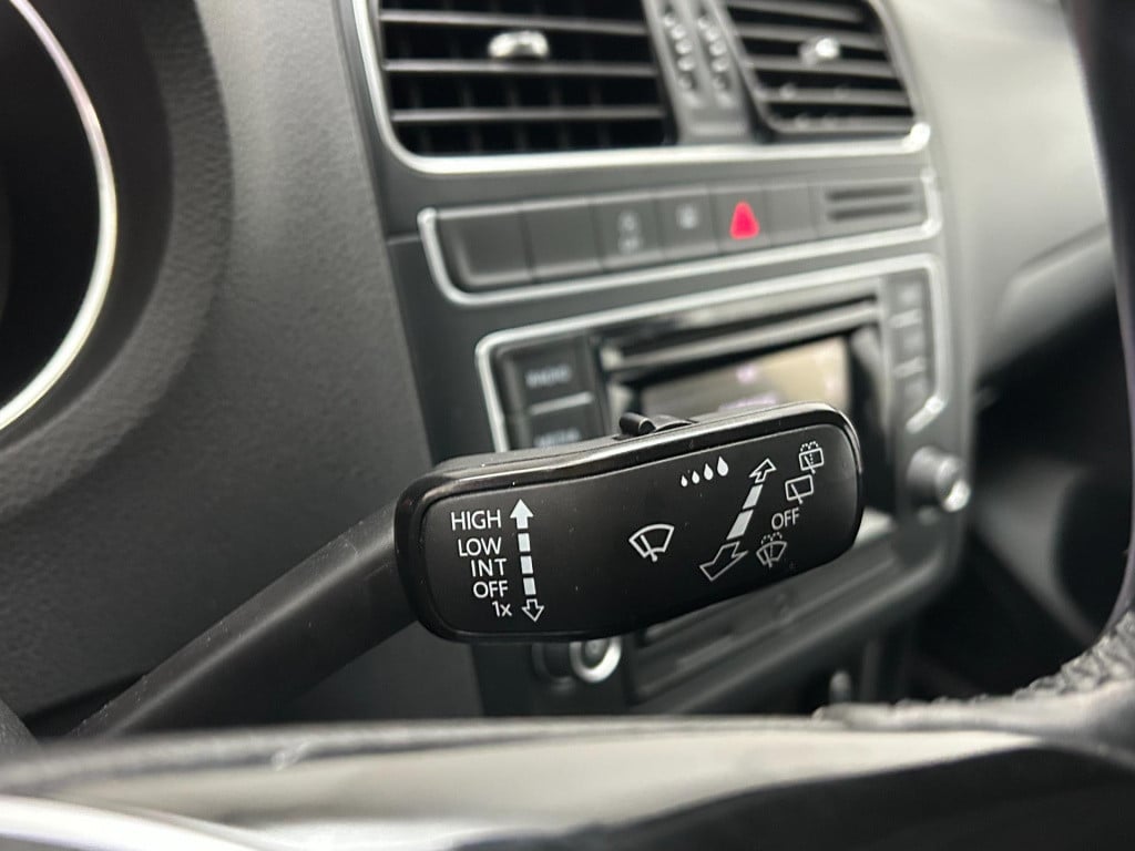 Volkswagen Polo occasion 1.2 tsi highline met airco en leuke velgen | tweed