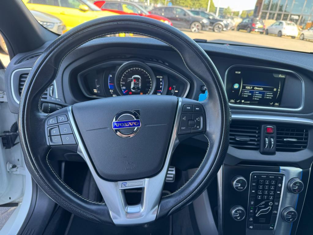 Volvo V40 2.0 d2 r-design business * nap * 100% onderhouden * 2e eigenaar