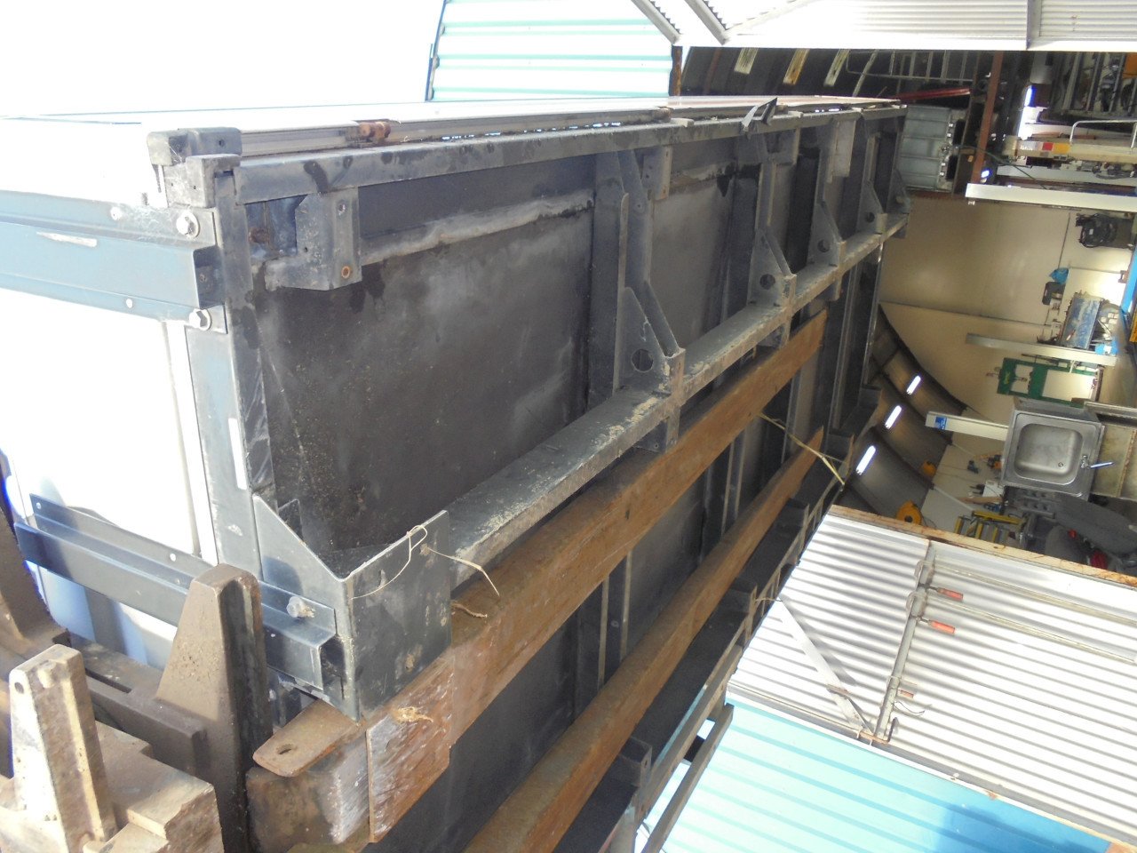 Te koop Laadbak in goede conditie ,van VW Crafter € 1600