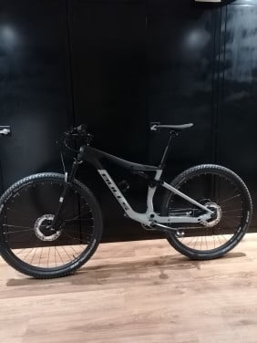 Bulls wild edge carbon full suspension