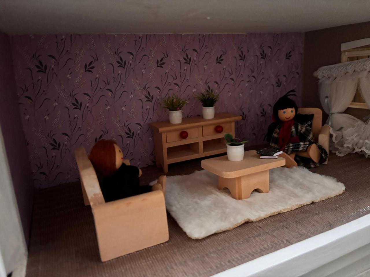 Te koop poppenhuis drie losse elementen