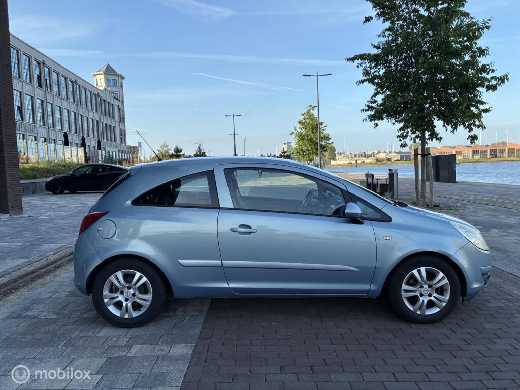 Opel Corsa 1.4-16V Cosmo Airco km114.154 Nap 3Deurs BJ2009