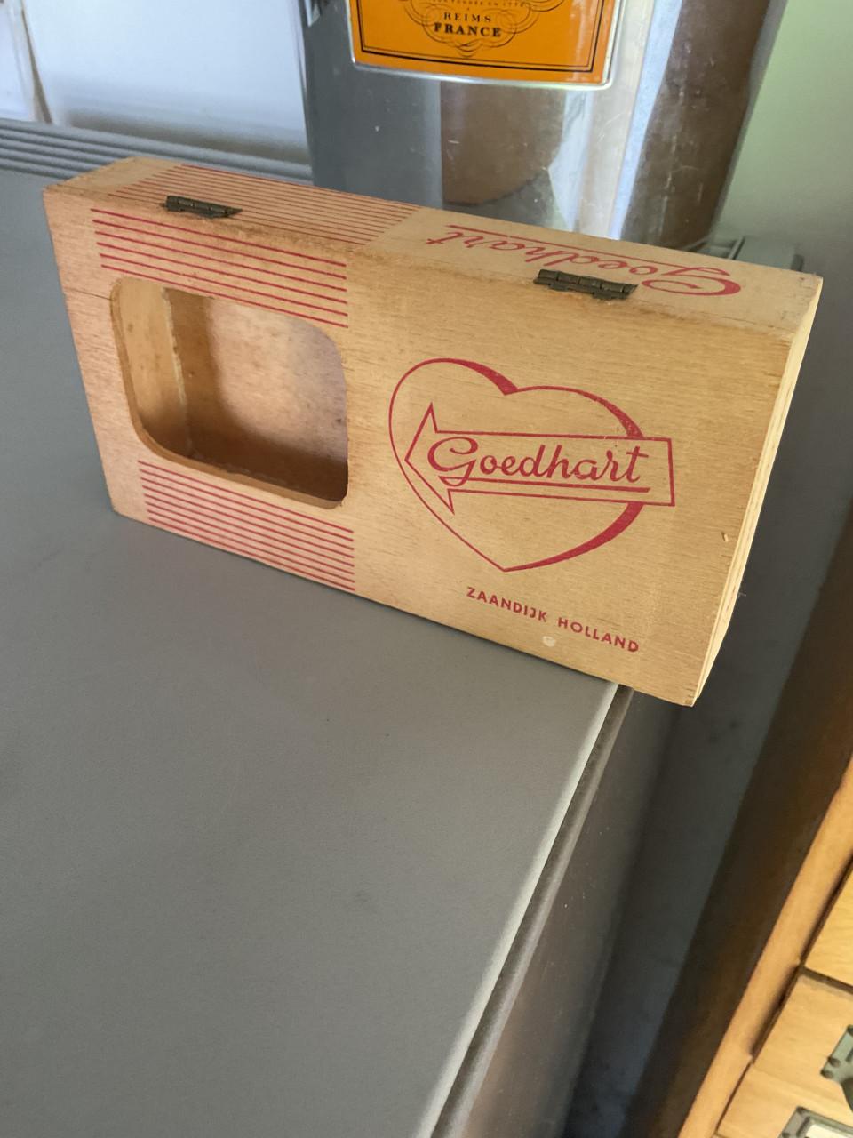 Houten doosje Goedhart suikerwerken