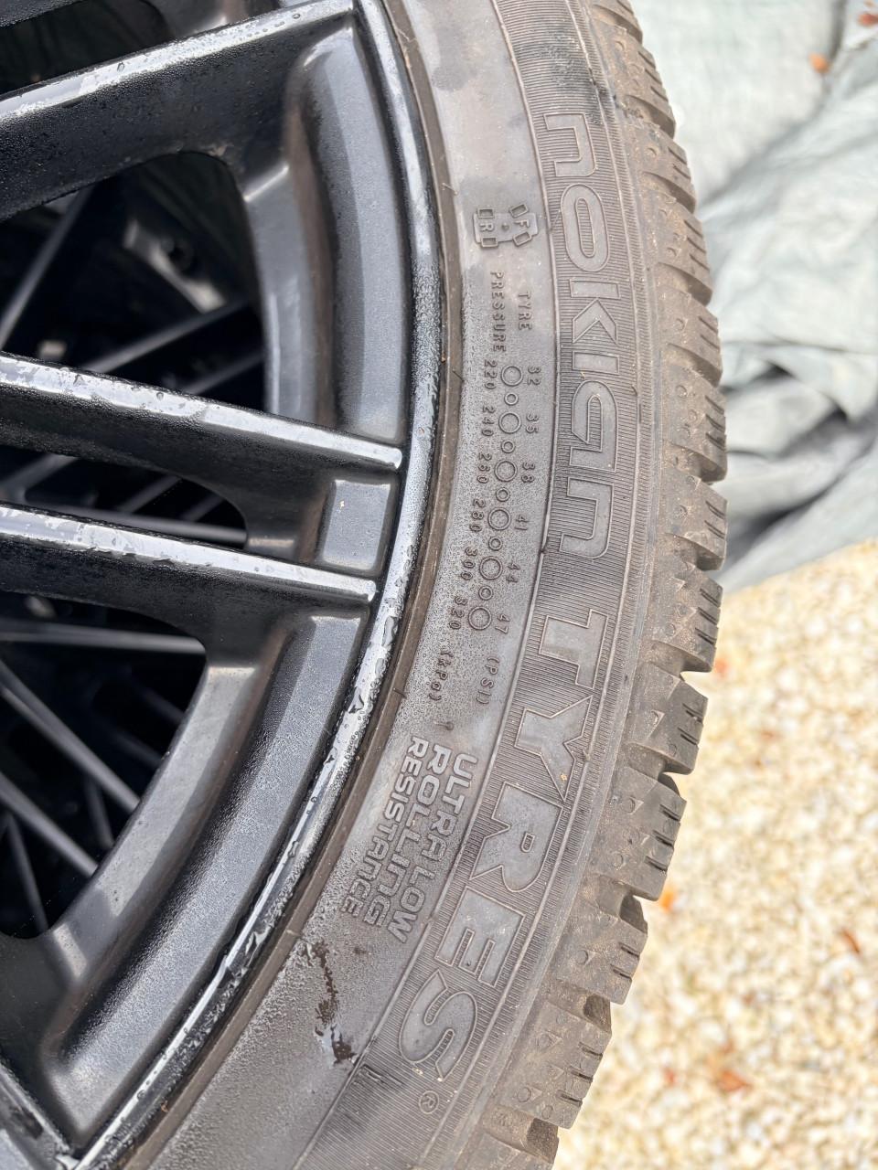 Winterbanden op velg Jaguar XF