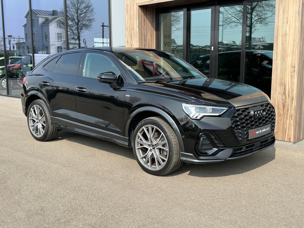 Audi Q3 sportback 45 tfsi e s-line | zwart optiek | camera | keyless | adap