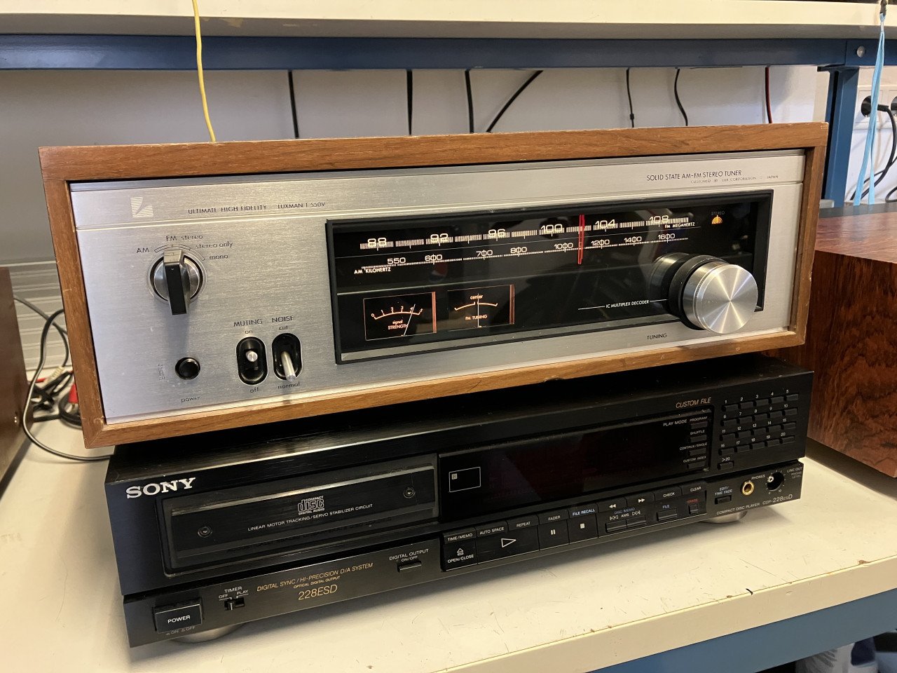 Luxman T-550V vintage tuner houten kast volledige service en garantie