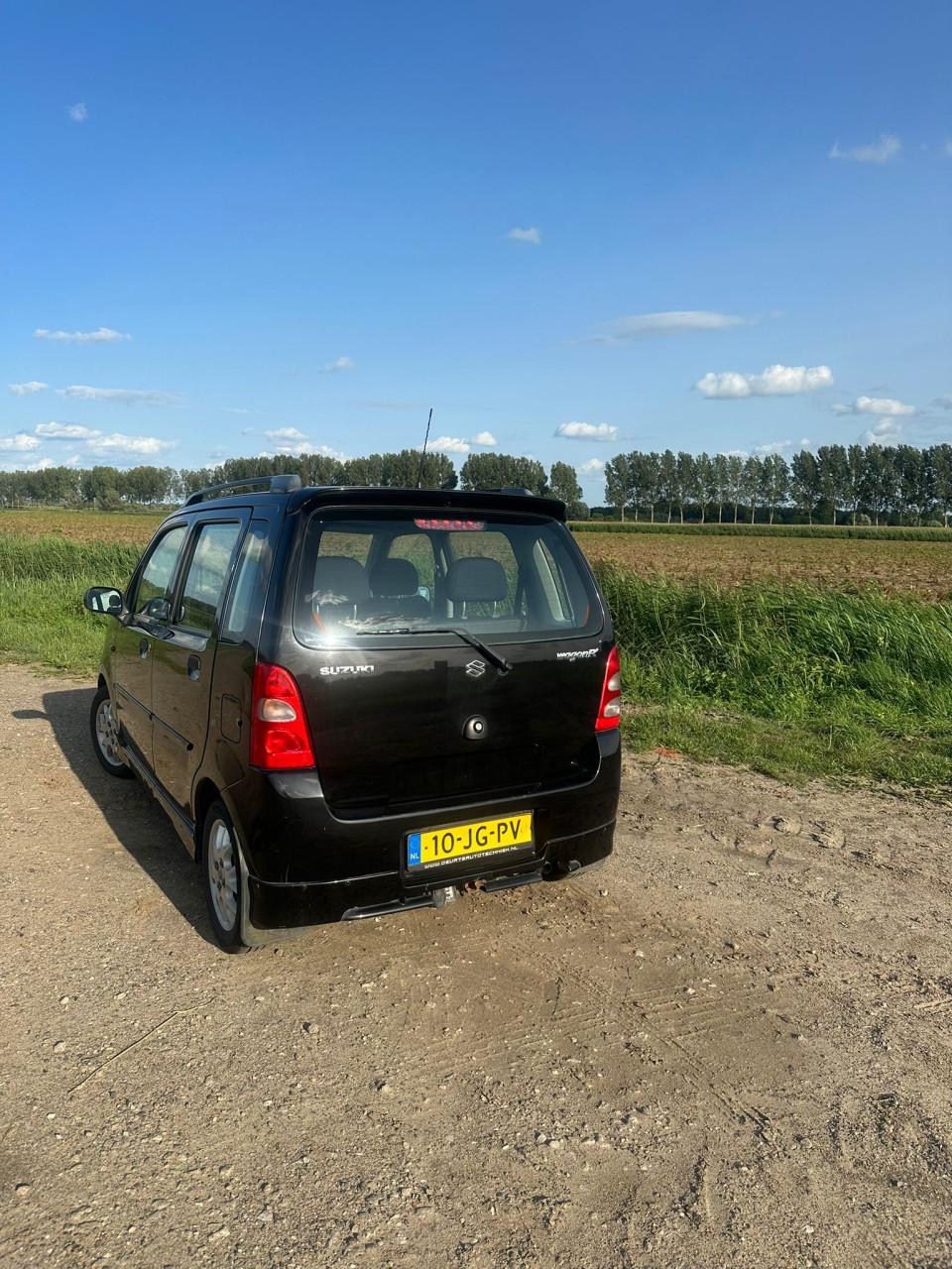 Hoge instap!  Suzuki wagon r+  'Special' uitvoering