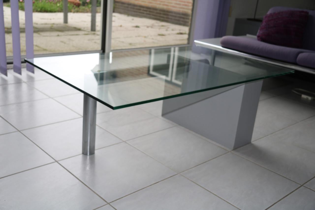Minimalistische vintage design salontafel  ca. jaren 80, apart