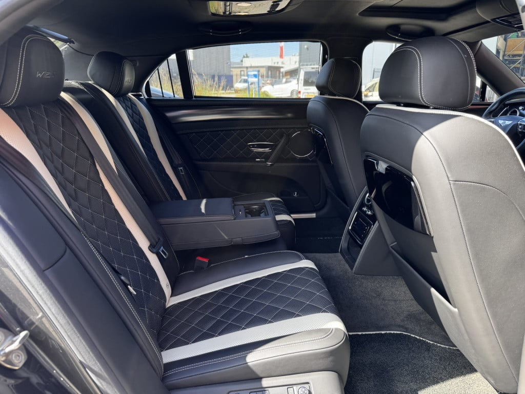 Bentley Flying Spur 6.0 w12 s | convenience-pakket | massage | nieuwstaat!