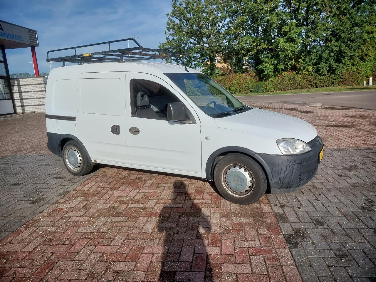 Opel combo bj 2011  2250 euro