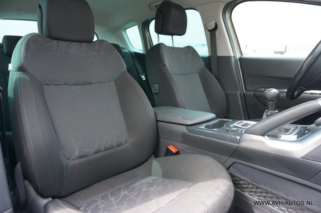 Peugeot 3008 1.6 vti st