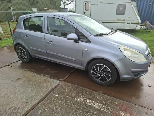 Opel Corsa 1.2 met trekhaak bj. 2008