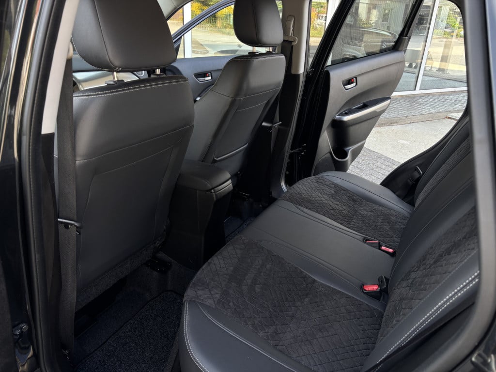 Suzuki Vitara 1.4 boosterjet style smart hybrid/trekhaak/all-seasonbanden
