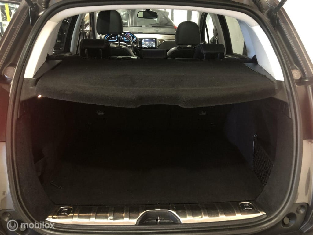 Peugeot 2008 1.2 puretech allure