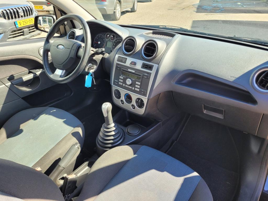 Ford Fiesta 1.3-8v futura