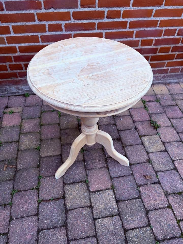 Houten bijzettafel