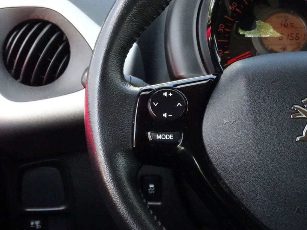Peugeot 108 1.0 e-vti allure top! bluetooth | 15" | cabrio top