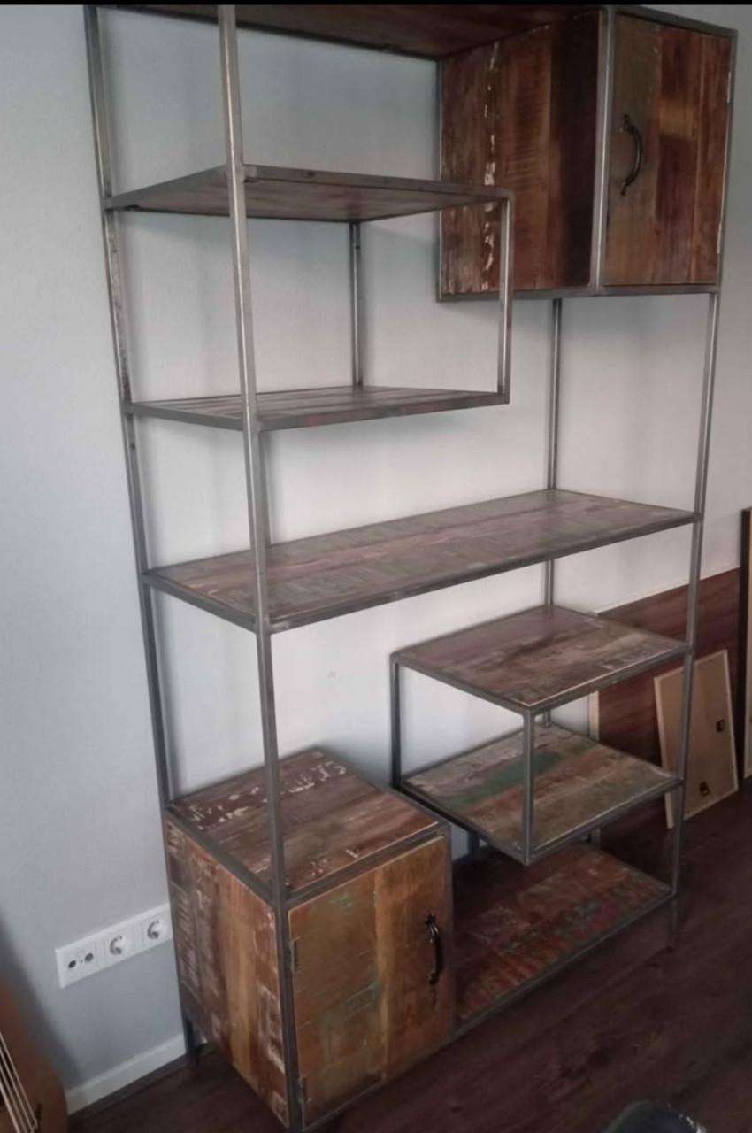 Industriële woonkamer kast