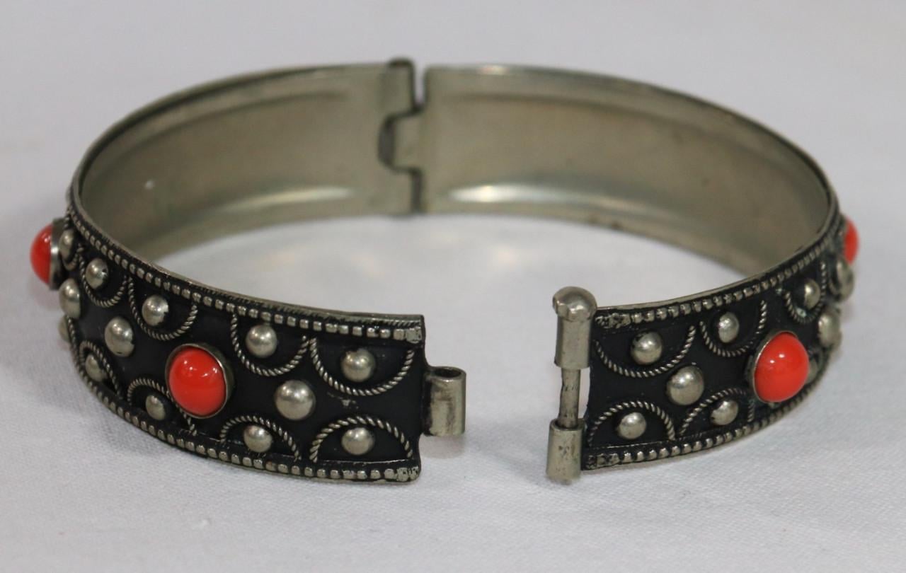 Armband met bloedkoraal