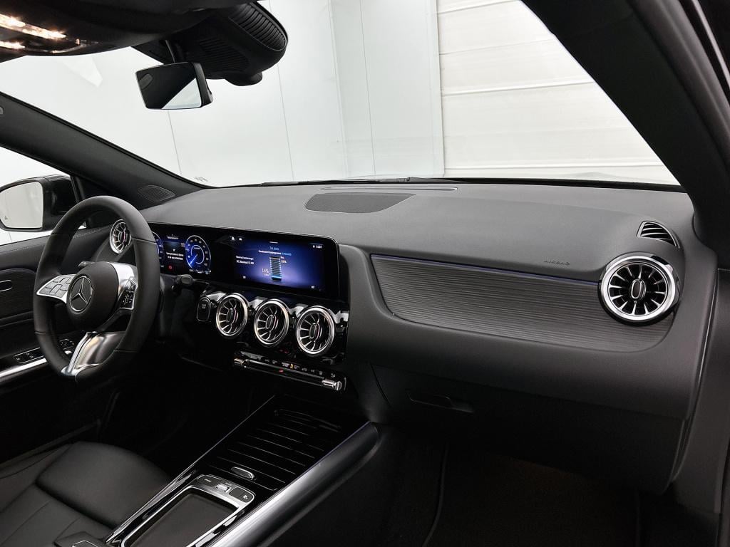 Mercedes-Benz Eqa 250+ business solution luxury 71 kwh | trekhaak | winterp