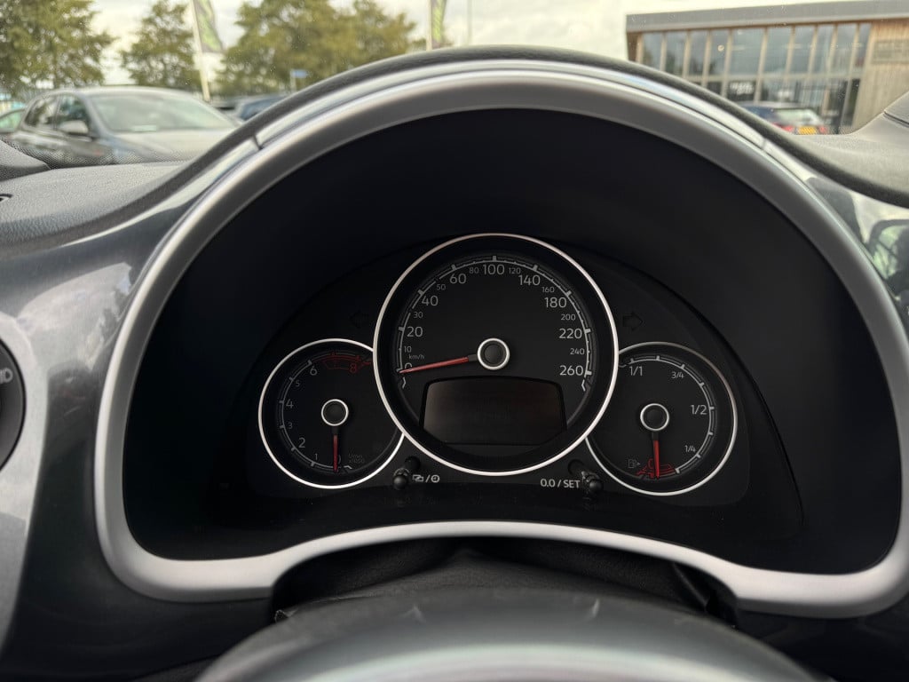 Volkswagen New Beetle cabriolet 1.4 tsi r-line * camera * led * 20 inch