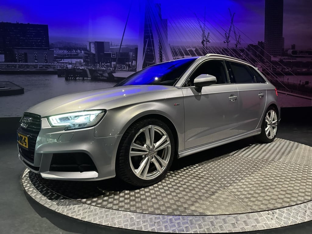 Audi A3 sportback 1.5 tfsi cod sport s line edition *origineel nl*