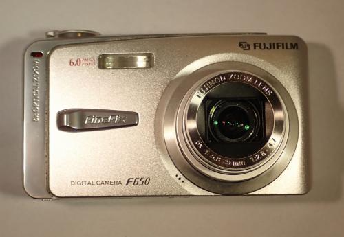 FUJIFILM Digital Camera F650