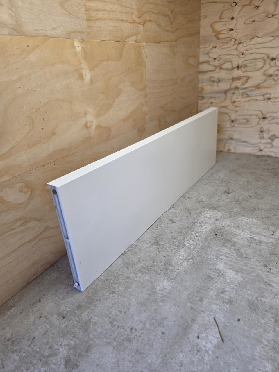 Design radiatoren Vasco, 1 verticaal en 1 horizontaal