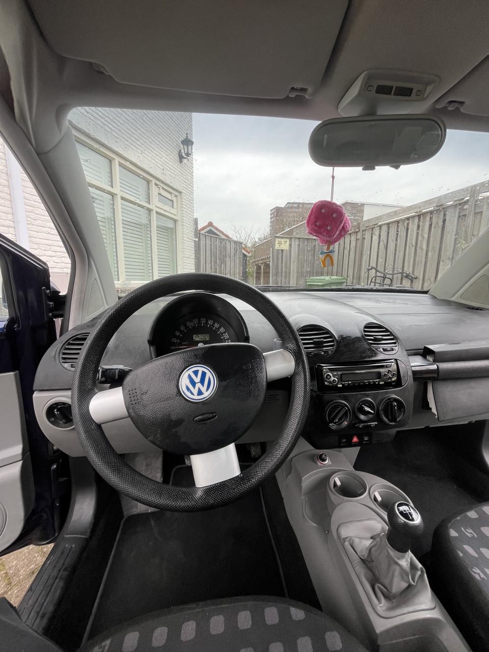 VOLKSWAGEN BEETLE 2003