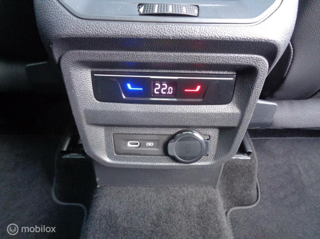 Volkswagen Tiguan 1.5 tsi elegance/airco/navi/panorama/virtual/vol leer/mem