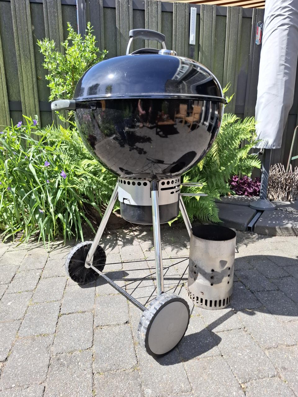 WEBER bbq.