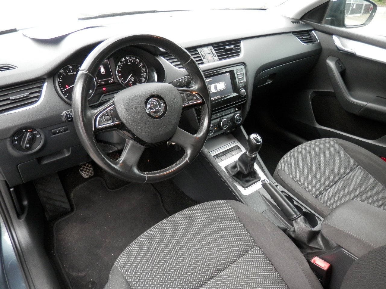 Auto Garant Biedt Aan: Skoda Octavia 1.2 TSI Greentech Elegance