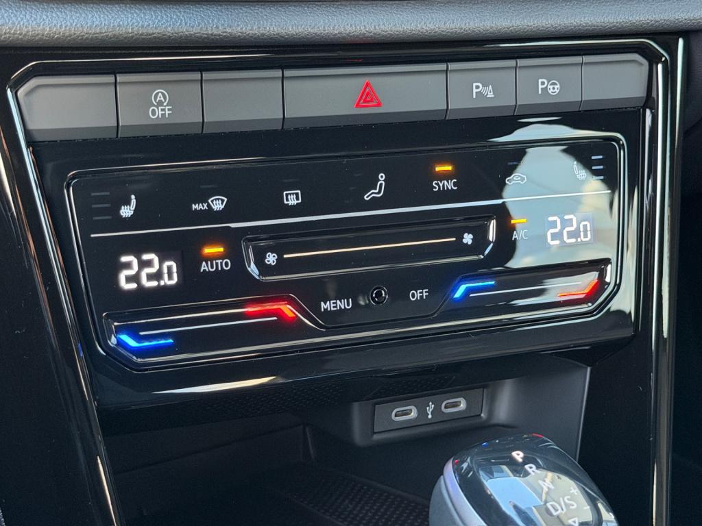 Volkswagen T-roc 1.5 tsi 150pk dsg r-line | camera | keyless | elek. achter