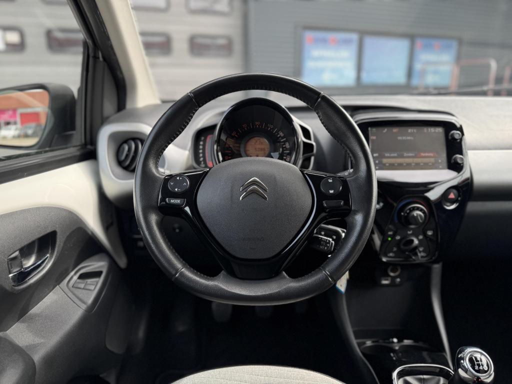 Citroen C1 1.0 e-vti shine navigatie + park. sensor, nl-auto!