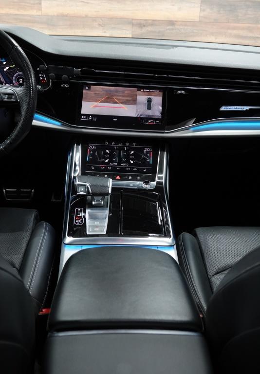 Audi Q8 55 tfsi quattro | rsq8 interieur | pano | acc | maxton |
